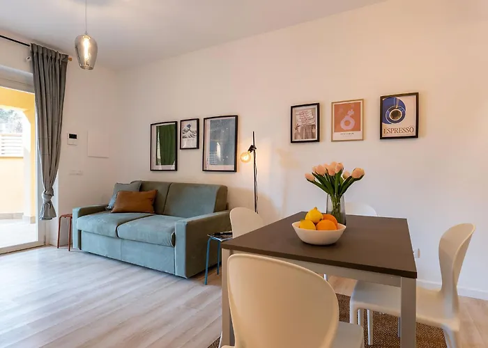 Apartment Urban Oasis With 30 Mq Patio And Free Garage
