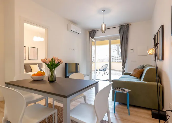 Apartment Urban Oasis With 30 Mq Patio And Free Garage Rome