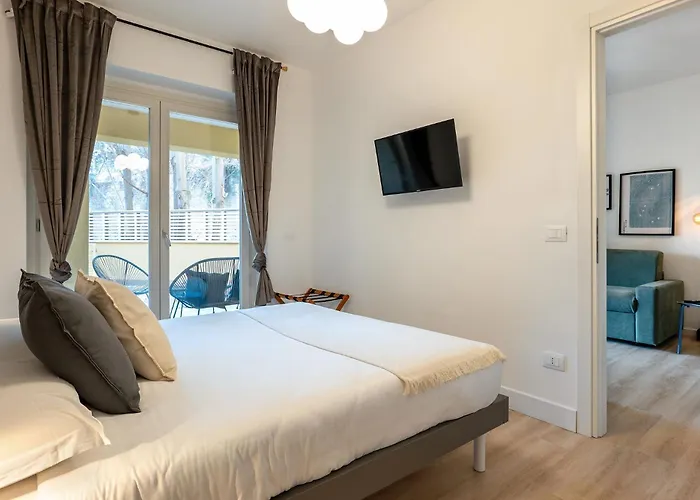 Urban Oasis With 30 Mq Patio And Free Garage Apartment Rome