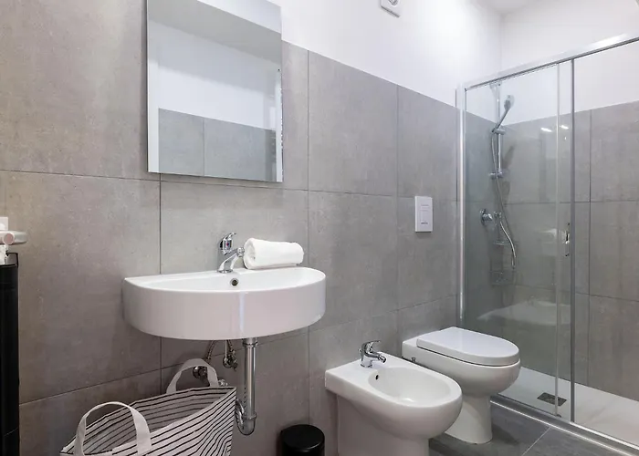 Apartment Urban Oasis With 30 Mq Patio And Free Garage
