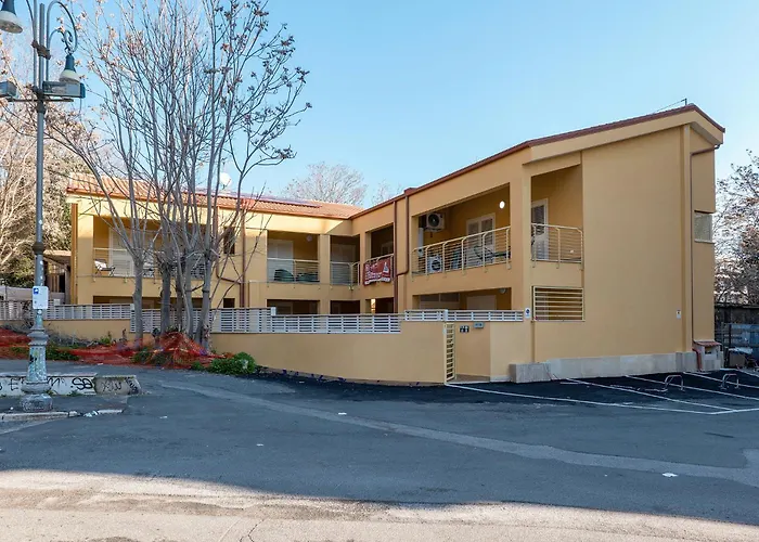 Apartment Urban Oasis With 30 Mq Patio And Free Garage *